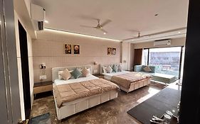 Hotel Mangal Shree & Premium Comfort, Timeless Elegance